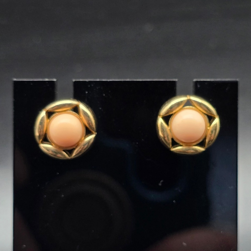 Avon 1984 Soft Blush Stud Earrings Pink Gold Tone VIntage Jewelry